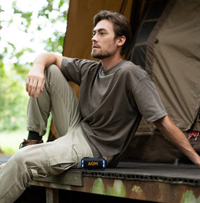 Vorbestellung | AGM MAG ROCK | Magnetischer Bluetooth-Lautsprecher | IPX7 Wassergeschützt | Schwimmfähig | 8W Kraftvoller Sound | RGB Partylichter